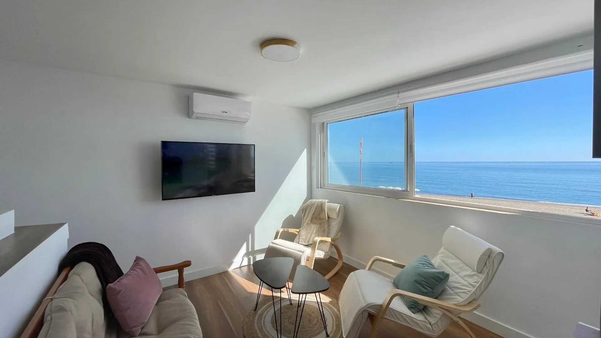 Apartamento Calma Carihuela Beach - 10 Metros De La Playa Torremolinos