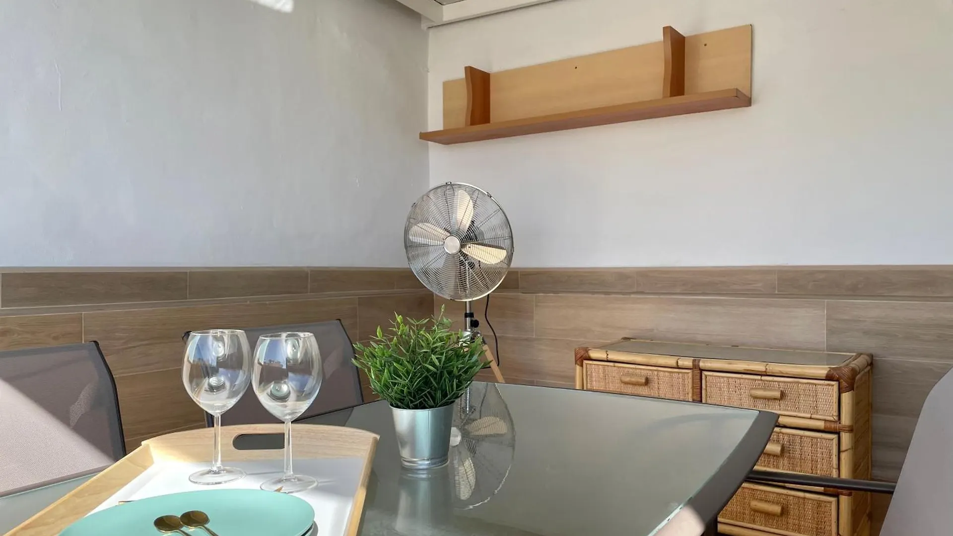 Apartman Apartamento Calma Carihuela Beach - 10 Metros De La Playa Torremolinos