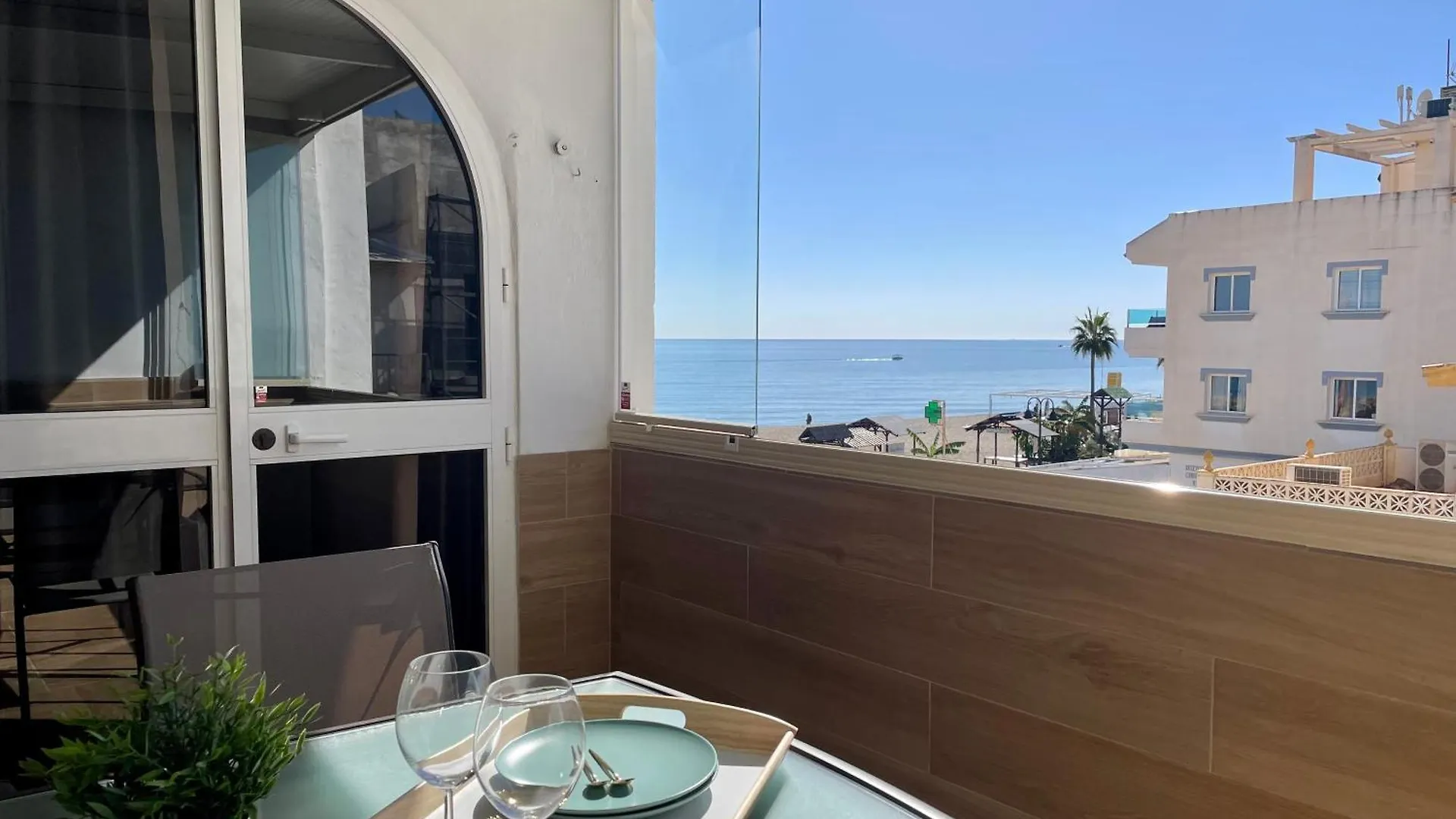Apartman Apartamento Calma Carihuela Beach - 10 Metros De La Playa Torremolinos Spanyolország